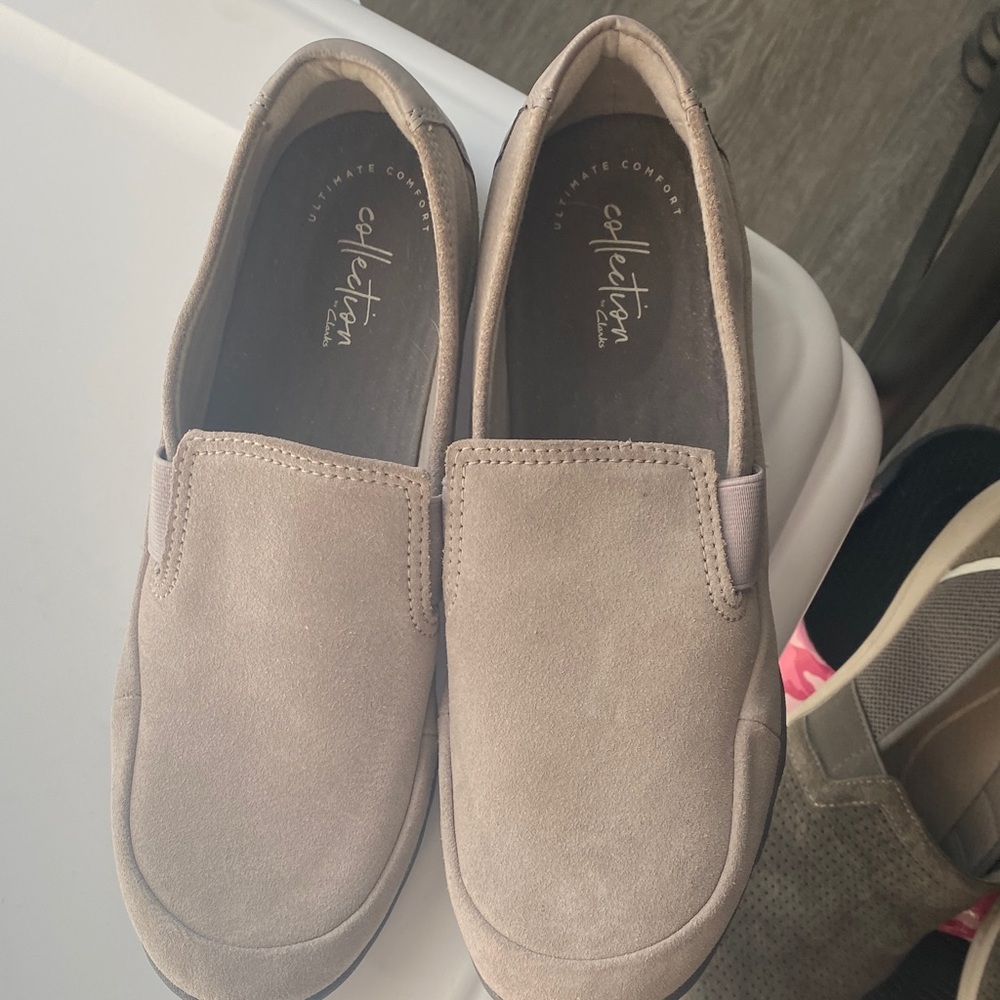 Clarks Women's Loafers in Taupe